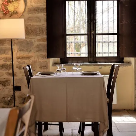 בית חווה Germogli I Tenuta Di Fassia גוביו