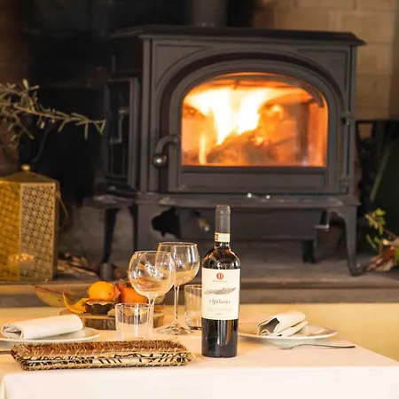 בית חווה Germogli I Tenuta Di Fassia גוביו